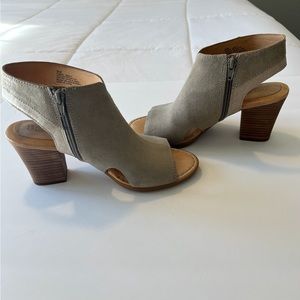 Womens Born sling back heeled shoes size 8.5 leather upper and lining